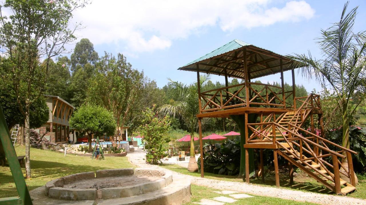 Bunyonyi Safaris Resort Kabale Buitenkant foto